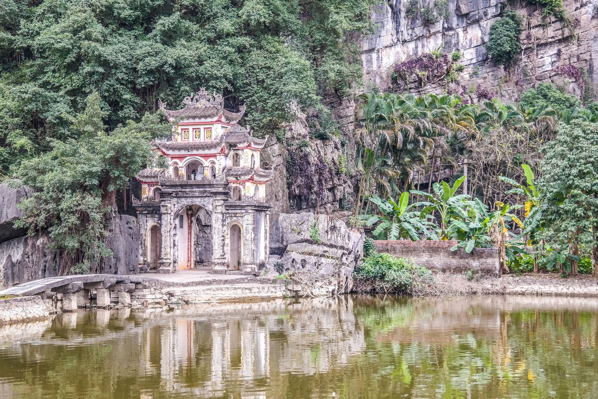 A Detailed Guide to Day Trip to Hoa Lu and Tam Coc