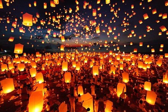 A comprehensive guide to the breathtaking Yee Peng Lantern Festival in Chiang Mai