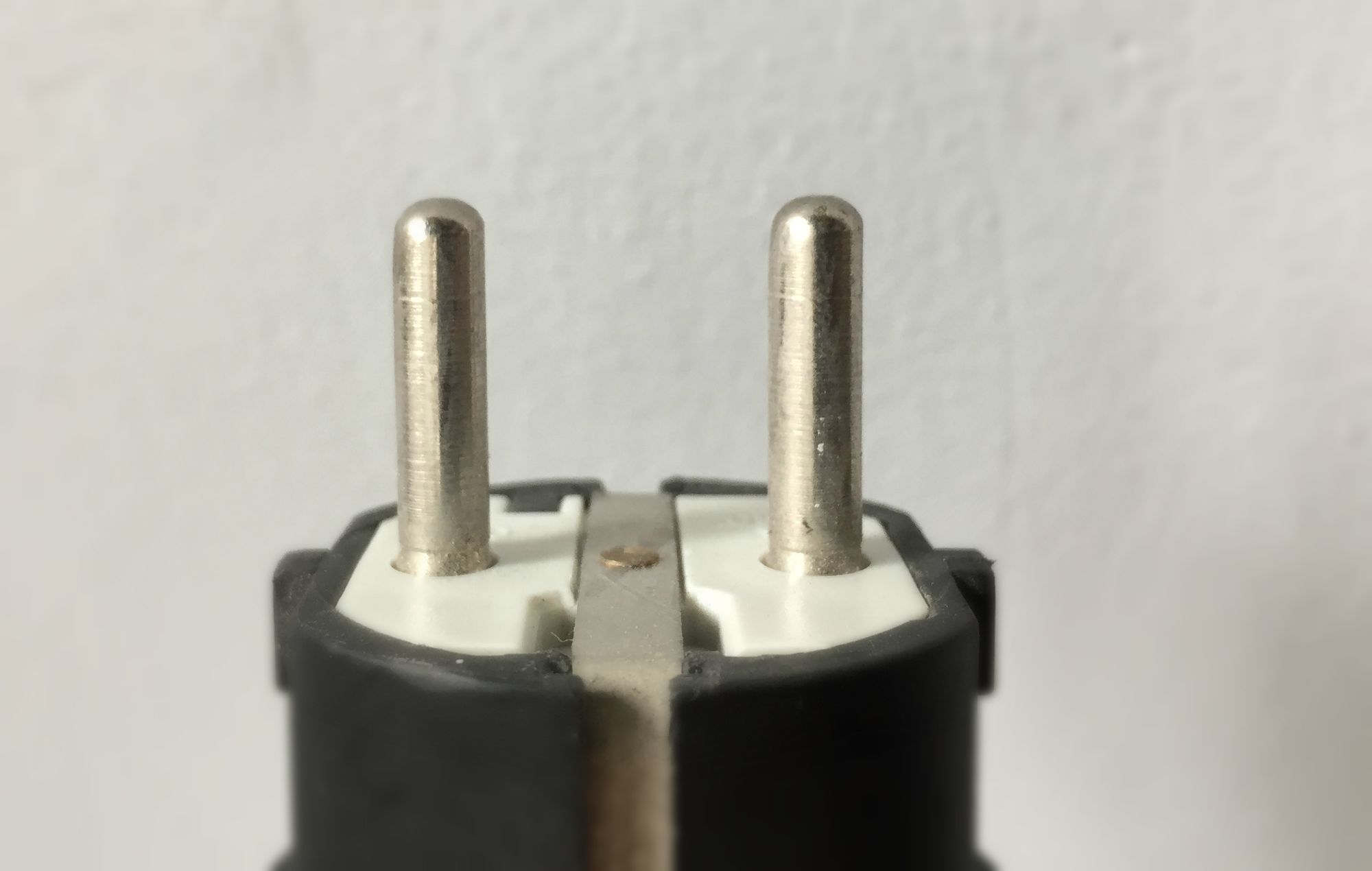 What power plugs are used in Vietnam?