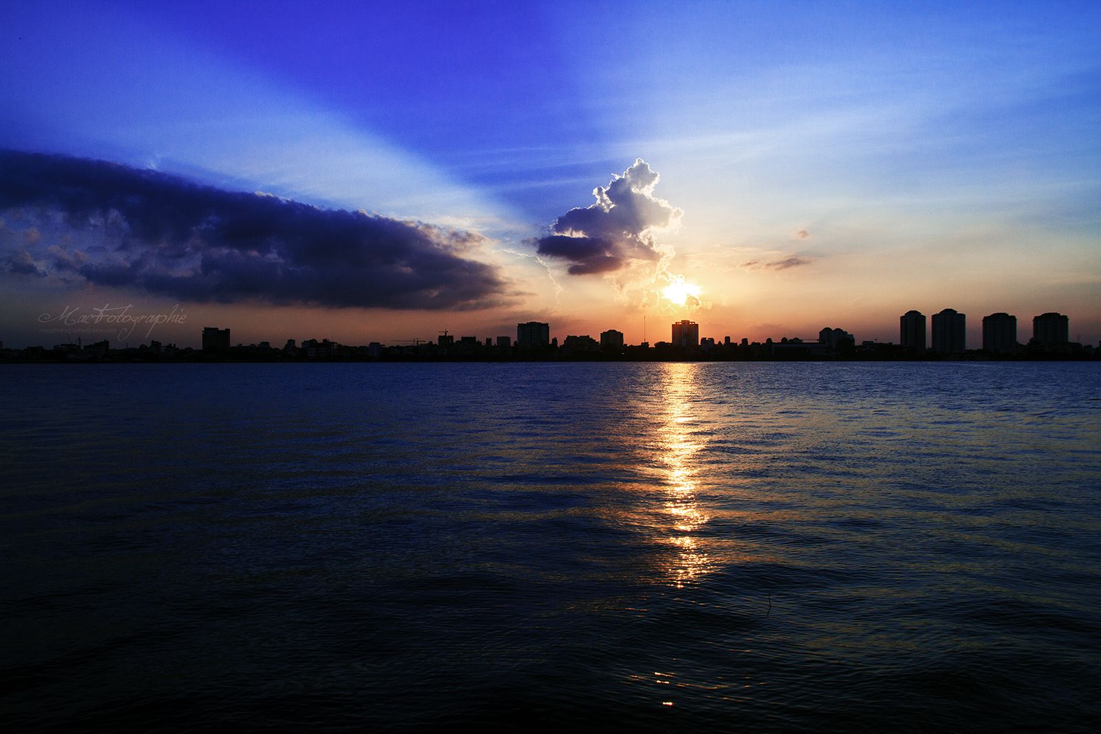 8 Things to Try Around Hanoi's West Lake