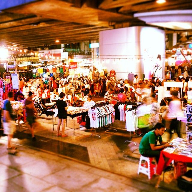 16 Bangkok night markets for shopping lovers