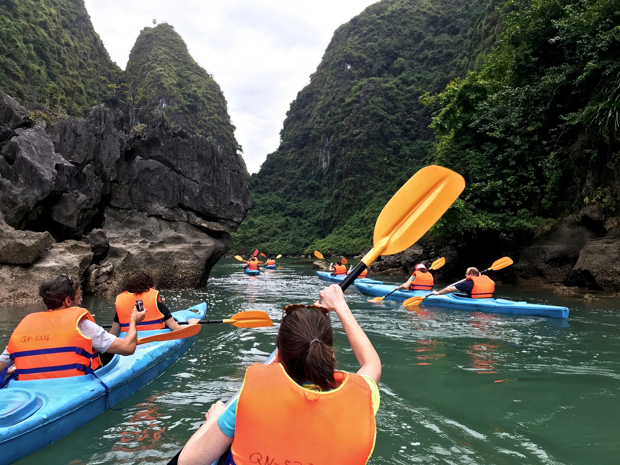 halong bay cruise with slide
