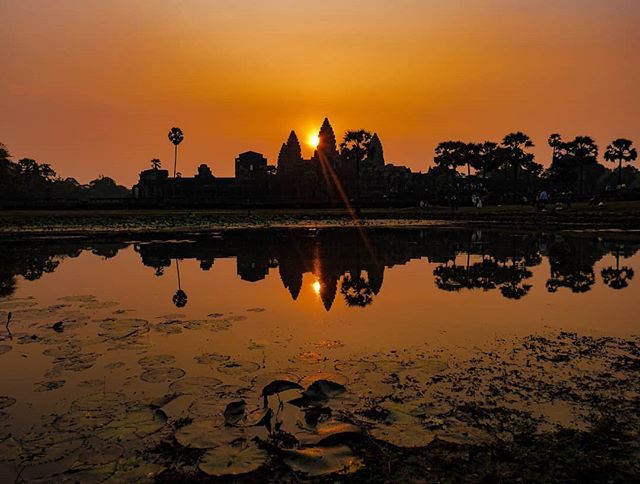 Detailed guide to explore Angkor wat at sunrise