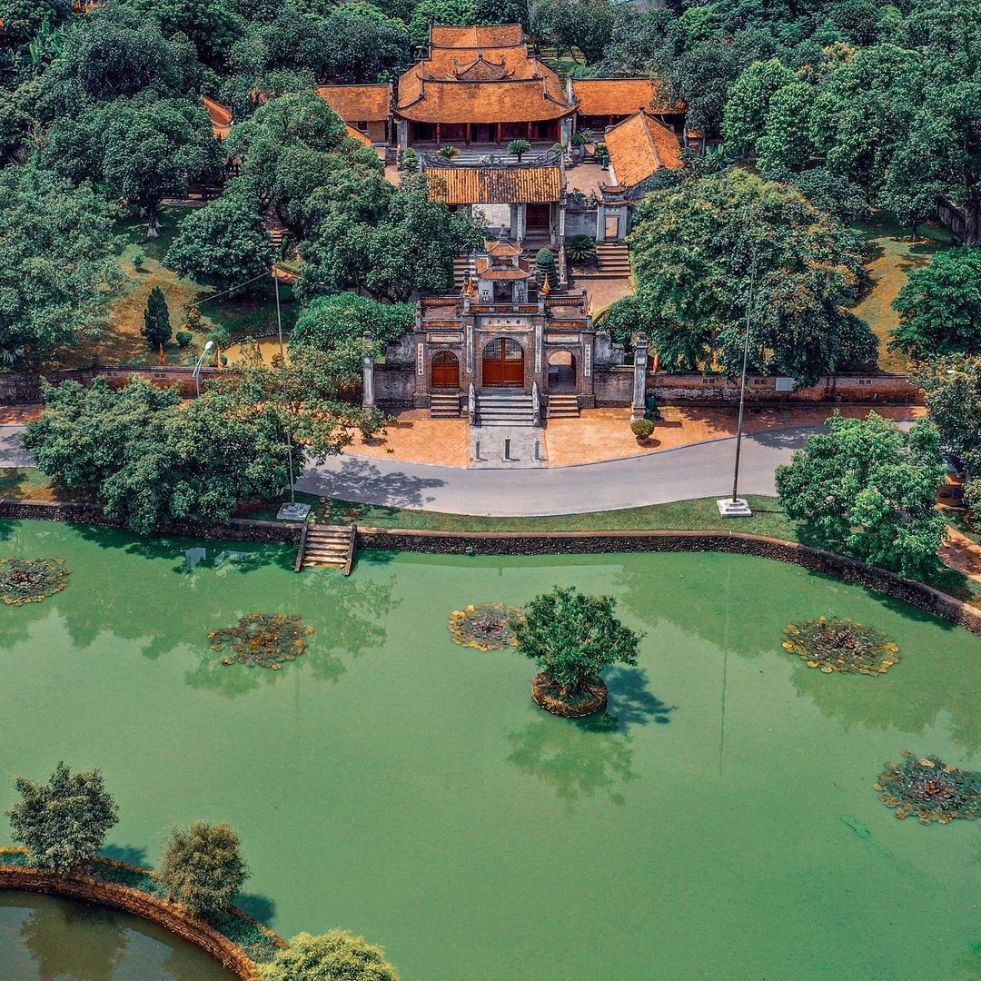 Local guide to Co Loa Citadel Hanoi